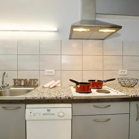 Renove Skis Aux Pieds, Centre Station 1650, 4 Pers - Fr-1-575-197 * Courchevel